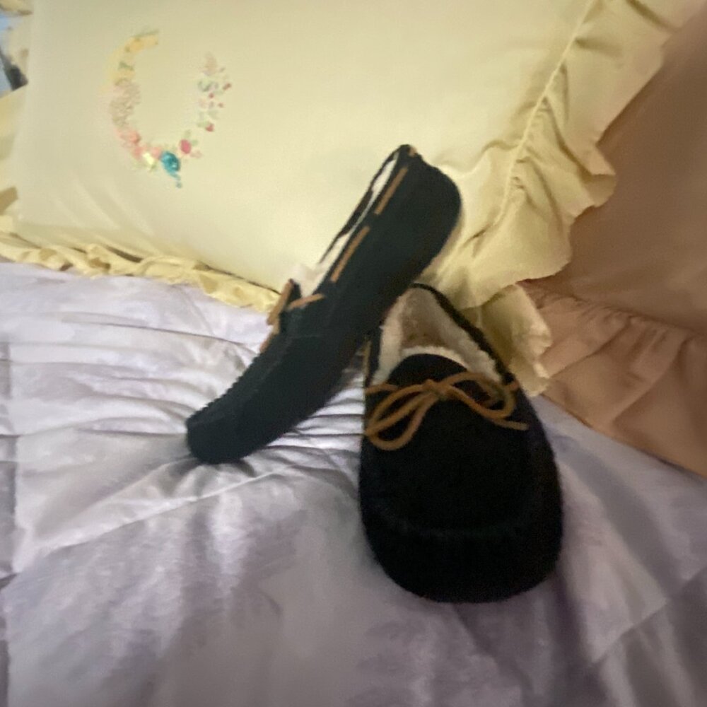 UGG  Size 9 Olsen Slippers  Suede House Shoe Moccasins - Picture 2 of 14